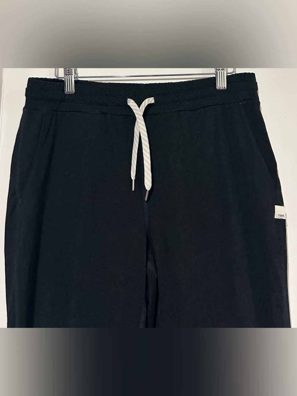 Vuori Perfomance Jogger in Charcoal Heather in Small - Picture 3 of 7